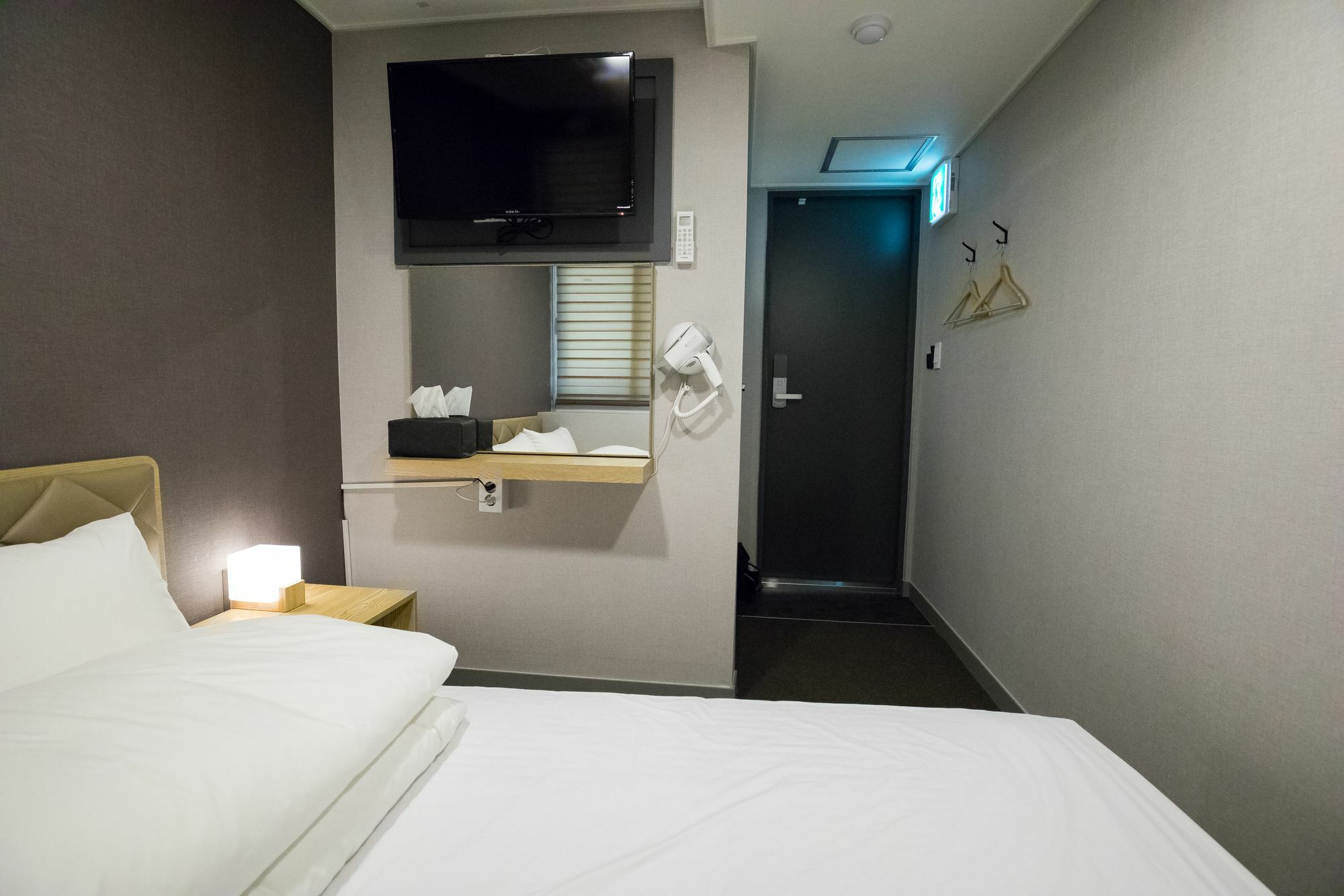 Blue Mountain Myeong-Dong Hotel Seoel Buitenkant foto